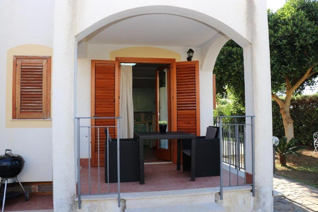Villa Cavalluccio Marino Con Piscina Idromassaggio Carini Exterior photo